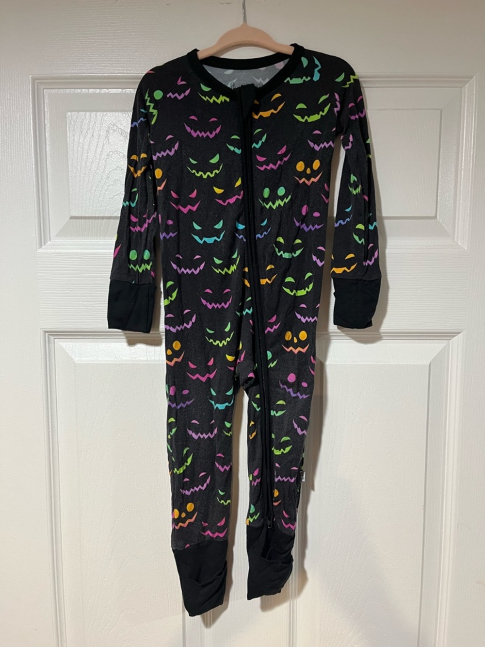 Little Popp Crew Black Halloween Jack-o'-Lantern One-Piece Bamboo Pajamas